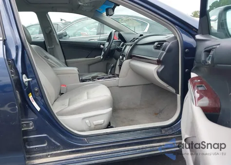 2014 Toyota Camry Xle V6 z USA, uszkodzony, nr VIN 4T1BK1FK4EU548094